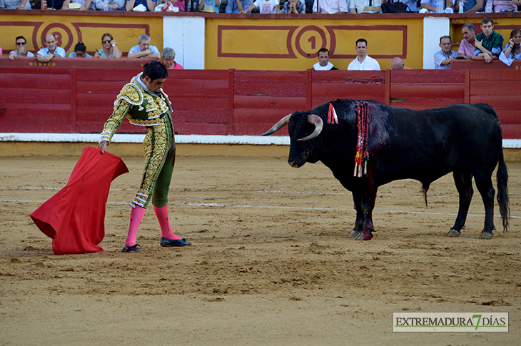 Galería de fotos de la segunda de feria taurina San Juan 2016