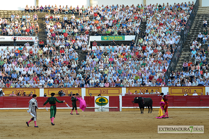 Galería de fotos de la segunda de feria taurina San Juan 2016