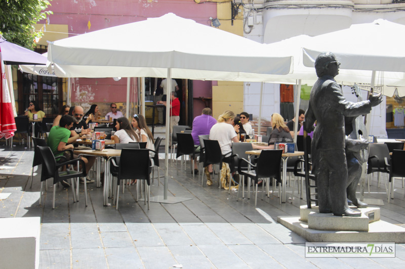 Imágenes del ambiente en la Feria de Día del casco en Badajoz