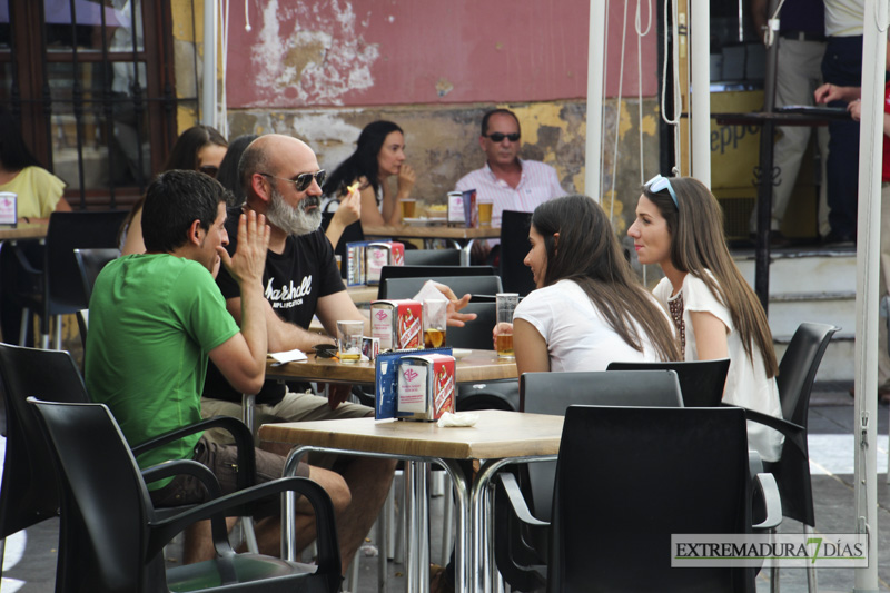 Imágenes del ambiente en la Feria de Día del casco en Badajoz