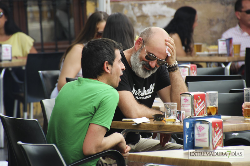 Imágenes del ambiente en la Feria de Día del casco en Badajoz