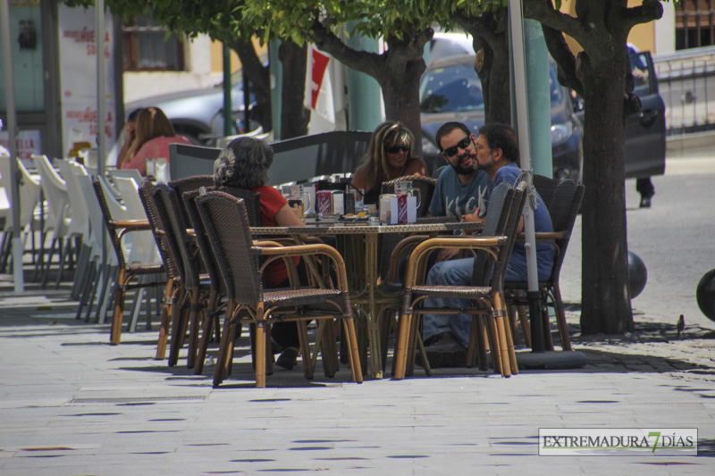 Imágenes del ambiente en la Feria de Día del casco en Badajoz