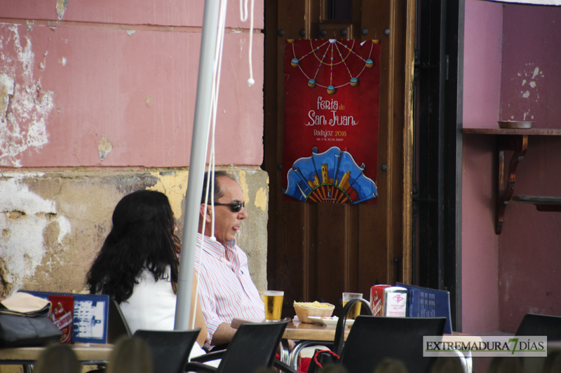 Imágenes del ambiente en la Feria de Día del casco en Badajoz