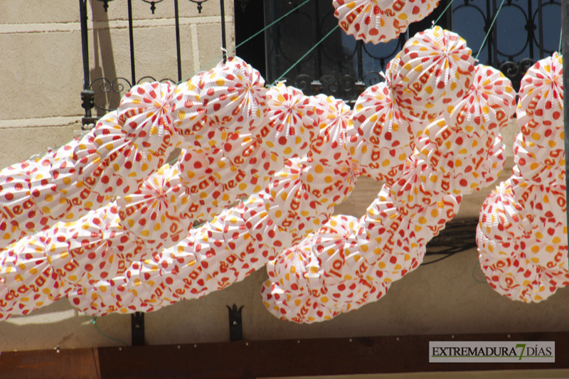 Imágenes del ambiente en la Feria de Día del casco en Badajoz