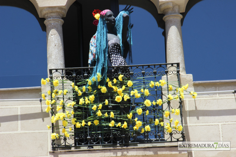 Imágenes del ambiente en la Feria de Día del casco en Badajoz