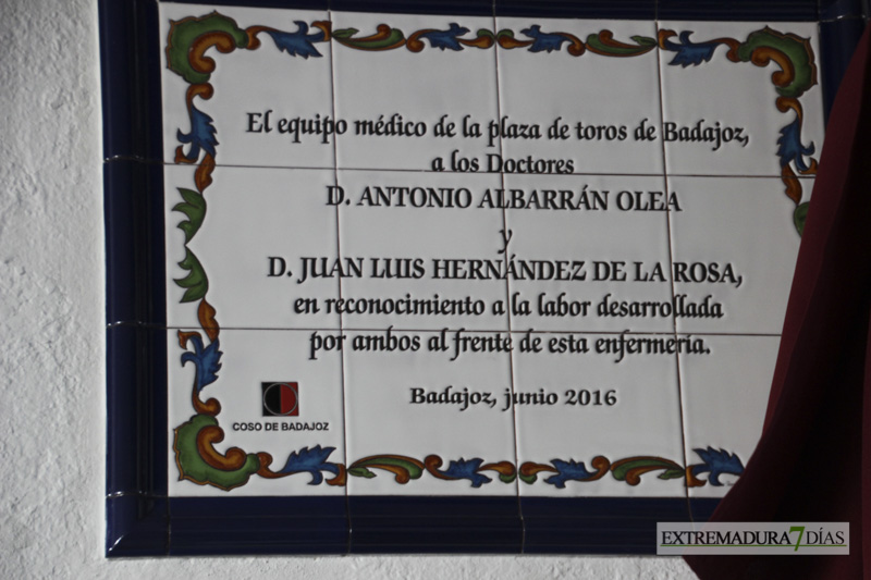 Dos médicos homenajeados en la Plaza de Toros de Badajoz