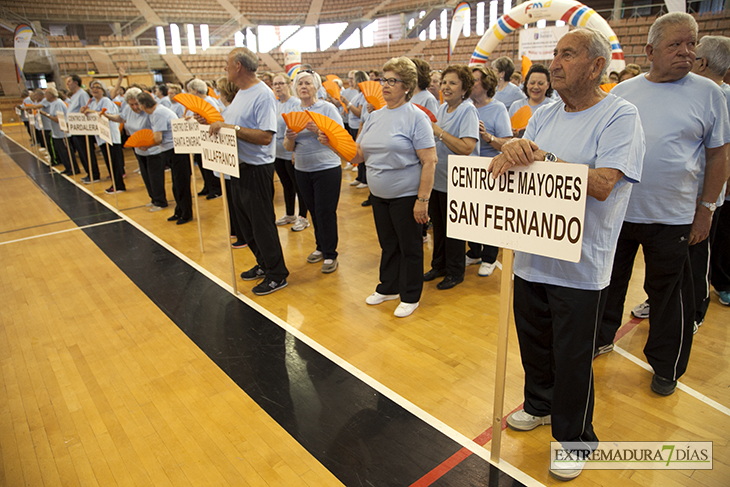 1000 mayores despiden su XX campaña en La Granadilla (Badajoz)