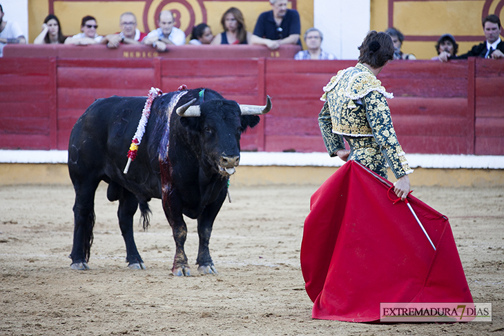 Imágenes de la corrida de &#39;El Juli&#39;, Morante y Roca Rey en Badajoz