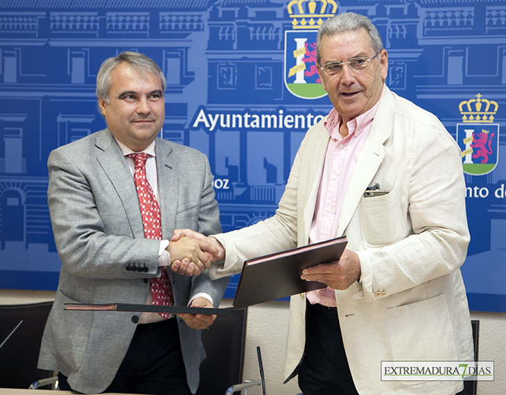 Fundación CB renueva su convenio con el Ayuntamiento de Badajoz