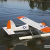 Los hidroaviones sobrevuelan el Guadiana en Badajoz