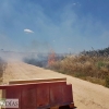 Un incendio, a las puertas de viviendas en la Barriada de Llera