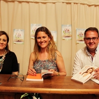 La escritora y coach Cristina Soria inaugura la Feria del Libro de Mérida