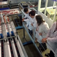 La consejera comienza una ronda de visitas al sector frutícola