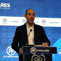 PP: “Los extremeños tienen que esperar tres años para ser atendidos en el SES”