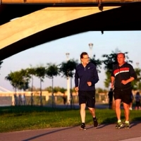 'Caminando rápido', el vídeo de Rajoy corriendo por Badajoz