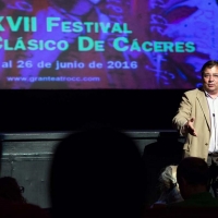 Vara confía en poder reducir el IVA cultural