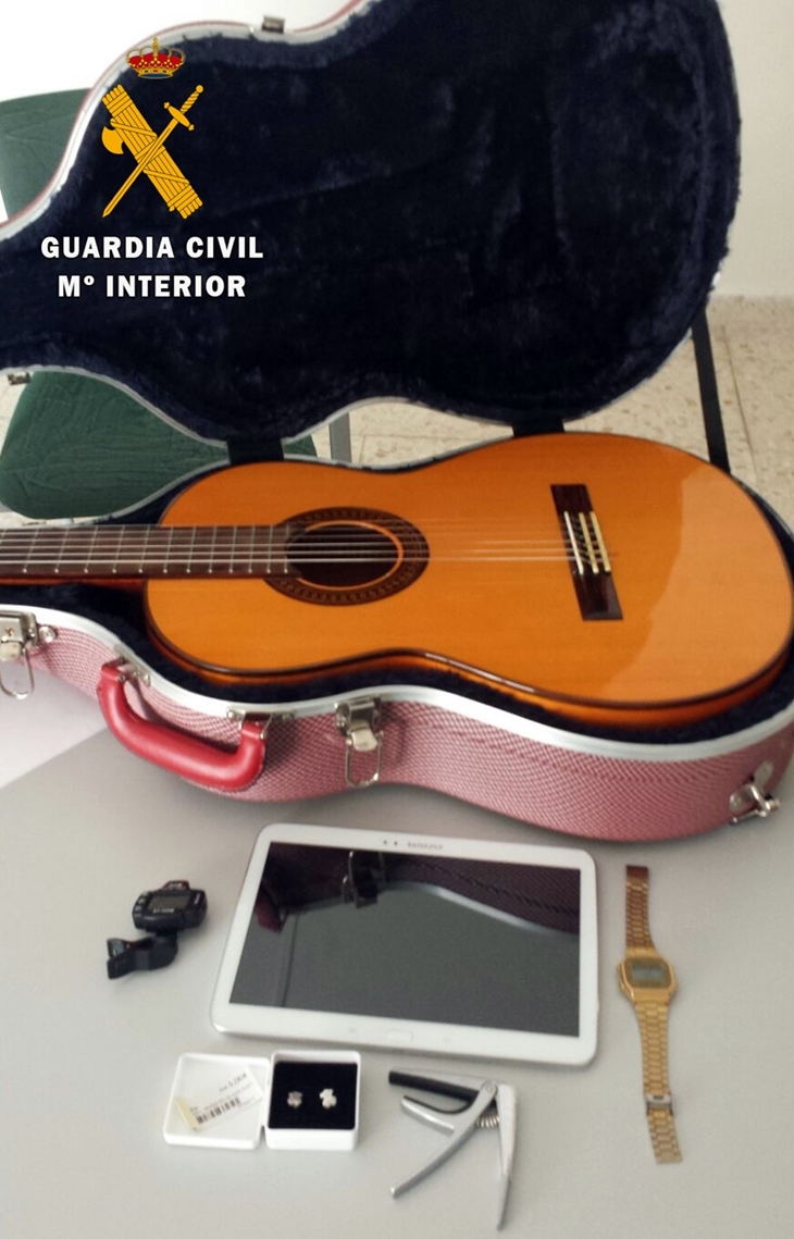 Detenido en Talavera la Real por robar a sus propios vecinos