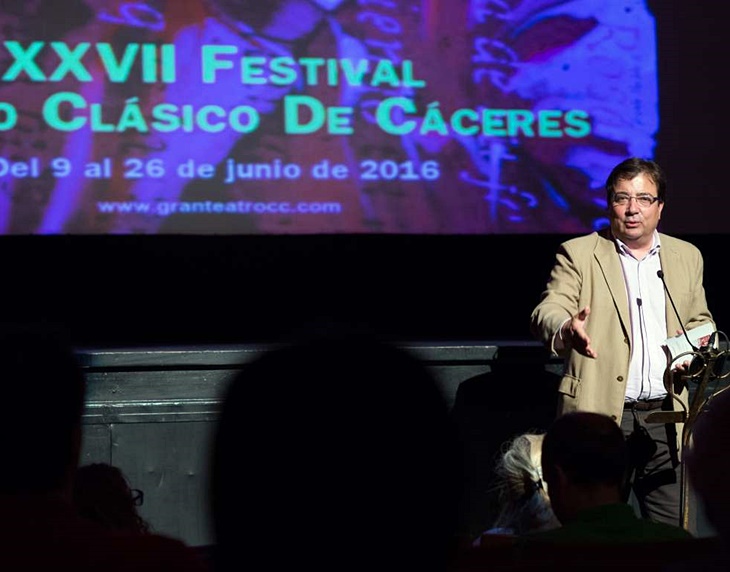 Vara confía en poder reducir el IVA cultural