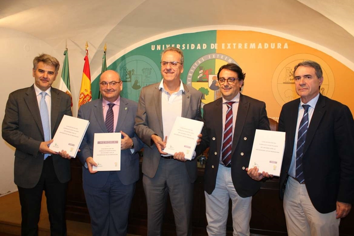 El complejo hospitalario de Cáceres ya es universitario