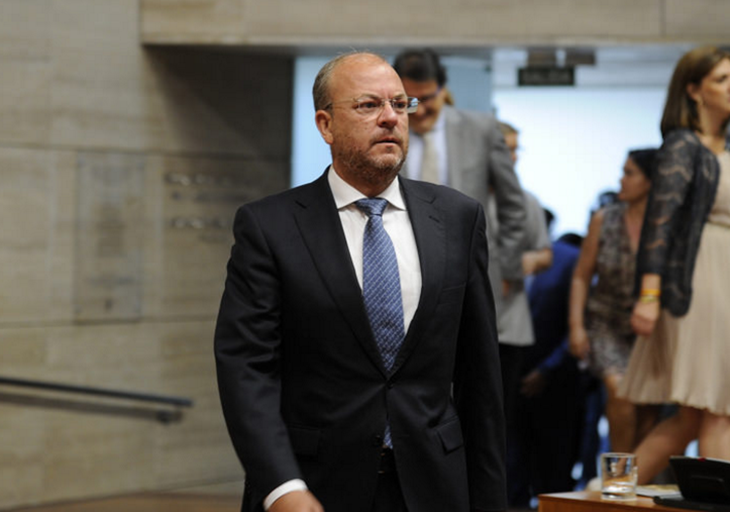 Monago exige una “restructuración” del Gobierno de Vara