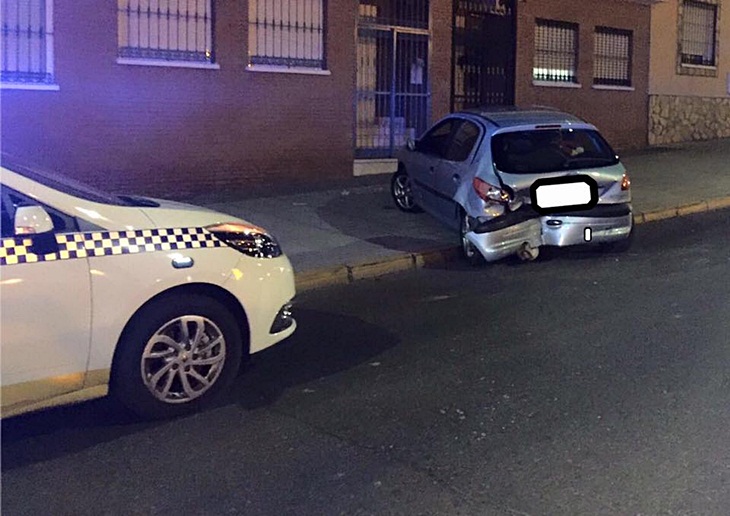 Se da a la fuga tras causar un accidente cuadriplicando la tasa de alcohol