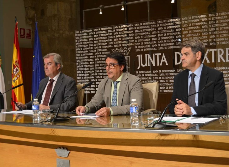 El SES reduce sus listas de espera en más de 42.000 pacientes