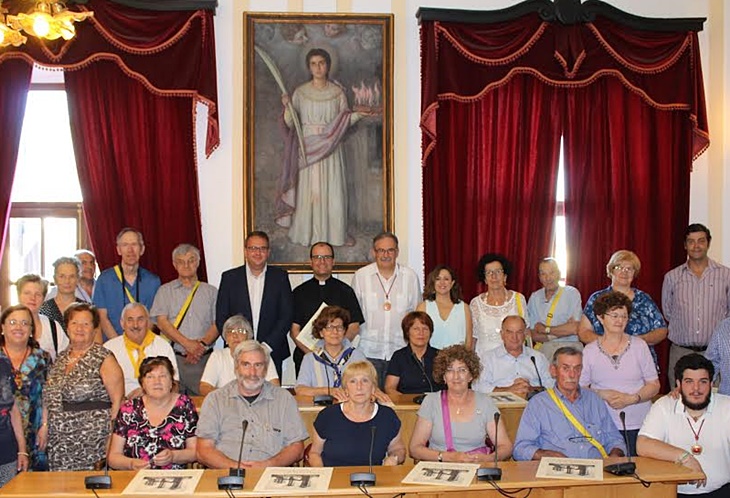 Osuna recibe a un grupo de peregrinos italianos