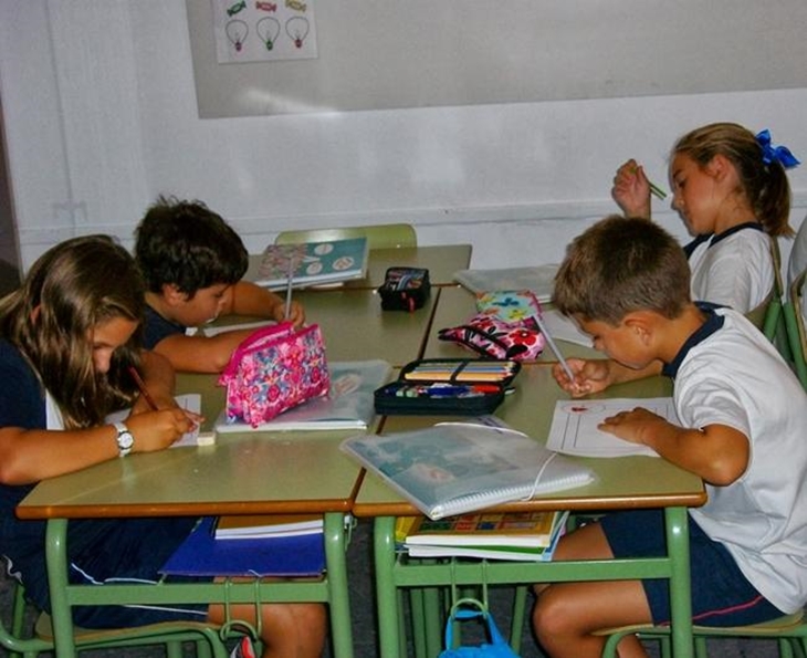 Educación invierte en la contratación de monitores para centros concertados