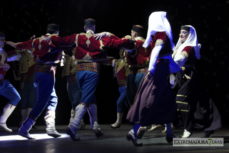 Las victimas de Niza presente en el segundo día de actuaciones del Festival Folklórico