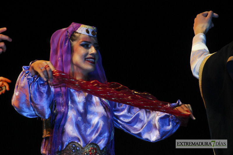 GALERÍA II - Las victimas de Niza presentes en el segundo día de actuaciones del Festival Folklórico