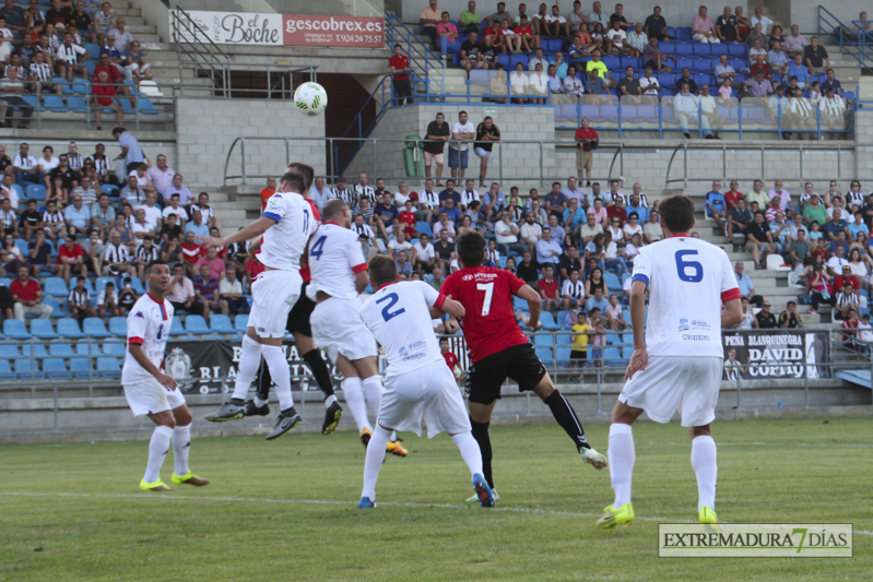 Imágenes del CD Badajoz - Extremadura UD en el Trofeo Ibérico