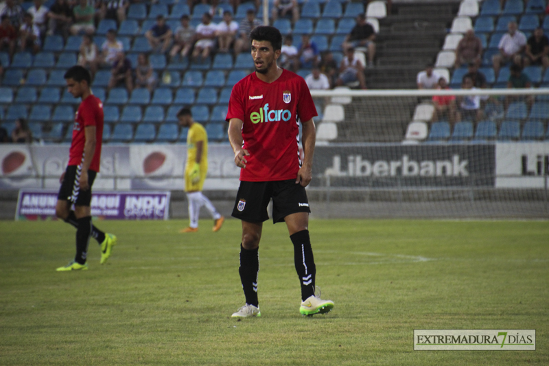 Imágenes del CD Badajoz - Extremadura UD en el Trofeo Ibérico