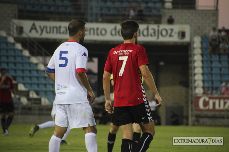 Imágenes del CD Badajoz - Extremadura UD en el Trofeo Ibérico