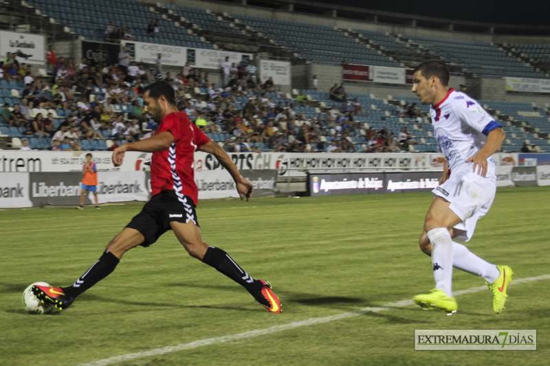 Imágenes del CD Badajoz - Extremadura UD en el Trofeo Ibérico