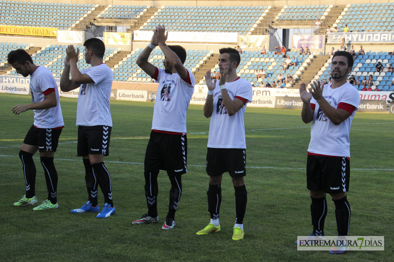 Imágenes del CD Badajoz - Extremadura UD en el Trofeo Ibérico