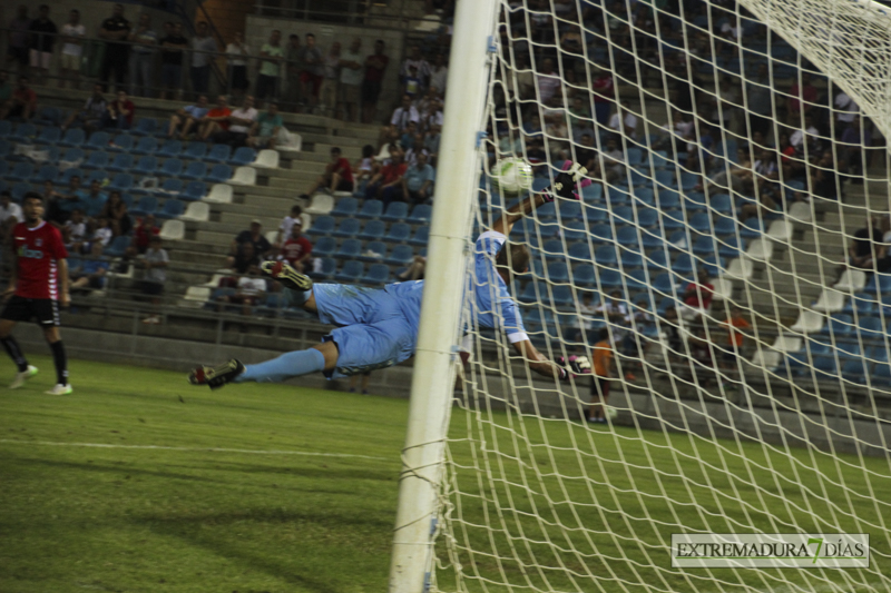 Imágenes del CD Badajoz - Extremadura UD en el Trofeo Ibérico