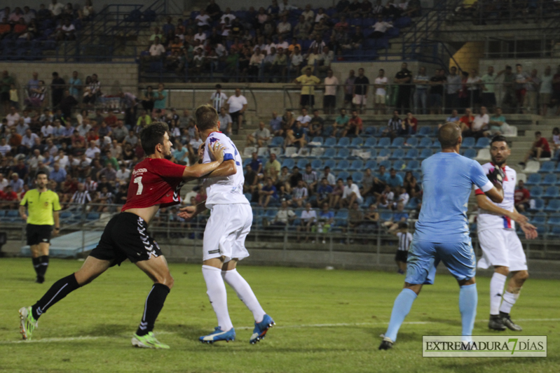 Imágenes del CD Badajoz - Extremadura UD en el Trofeo Ibérico