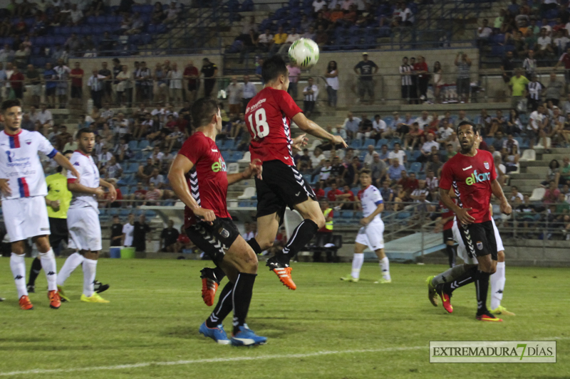 Imágenes del CD Badajoz - Extremadura UD en el Trofeo Ibérico