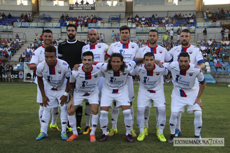 Imágenes del CD Badajoz - Extremadura UD en el Trofeo Ibérico