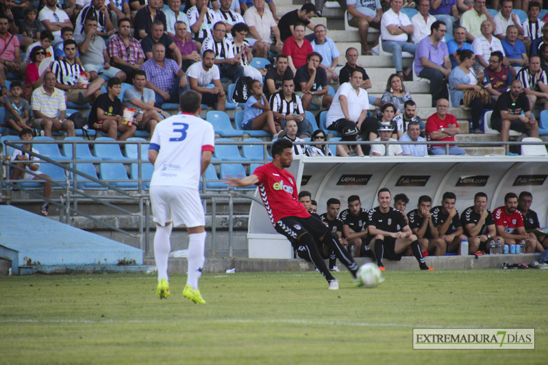 Imágenes del CD Badajoz - Extremadura UD en el Trofeo Ibérico