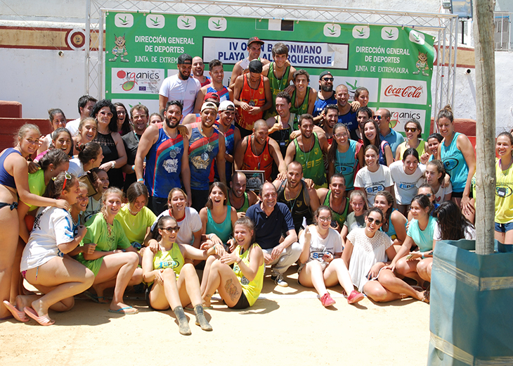 El balonmano playa regional se dio cita en Alburquerque