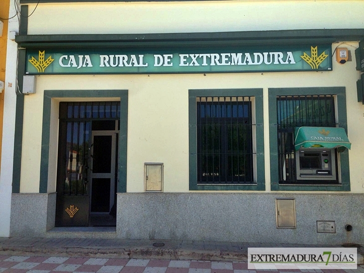 Un joven atraca una sucursal bancaria armado con un cuchillo