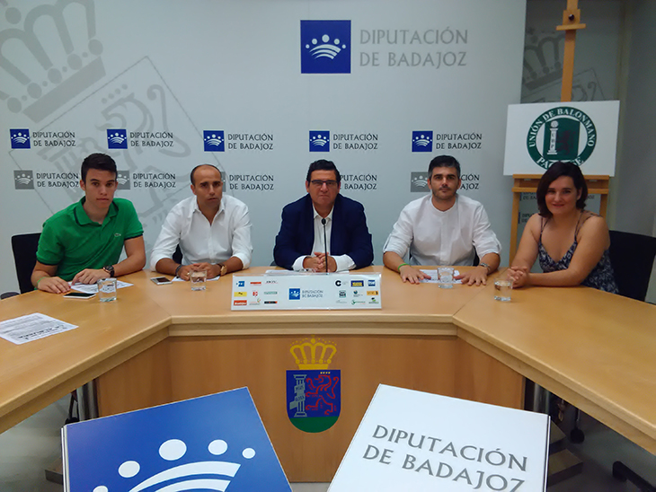 El balonmano playa de la región se cita en La Albuera