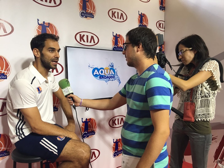 7 Días entrevista a Calderón tras fichar por los Lakers