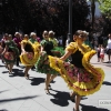 GALERÍA I - Las agrupaciones del Festival Folklórico realizan el tradicional desfile por las calles de Badajoz