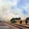 Incendio de grandes dimensiones a las afueras de Badajoz