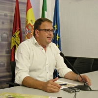 Osuna agradece las políticas de empleo de la Junta