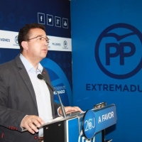 Manzano: “Sánchez debería aprender del PP”