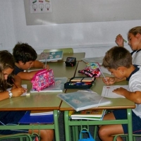 Educación invierte en la contratación de monitores para centros concertados