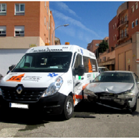 Colisión entre un coche y una ambulancia con pacientes en Badajoz